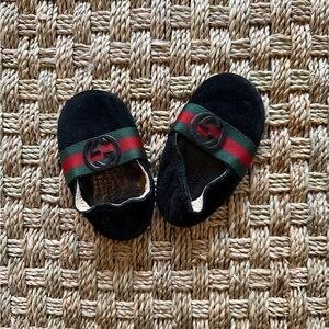 Gucci Newborn Black Slip-On Shoes with Red & Green Web Accent